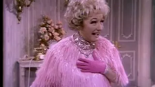 Liberace and Phyllis Diller - Phyliss Arrives - The Liberace Show