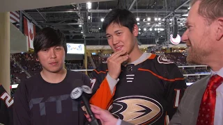 Shohei Ohtani, Andrew Heaney visit Ducks at Coyotes