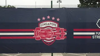 City Walk : 2019 Singapore F1 Grand Prix: Constructing (4K 60 Binaural) Haze, Merlion Park Walk 184