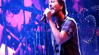 Pearl Jam - Rebel Rebel - Wrigley Field (August 18, 2018)