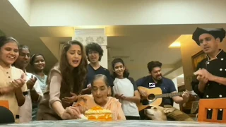 madhuri dixit mother birthday celebration