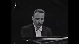 Michelangeli Historical recording(1942) of the Grieg Concerto.