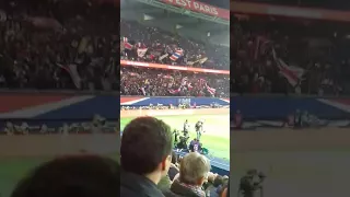 LES ULTRAS DU PARC DES PRINCES LORS DE PSG-OL