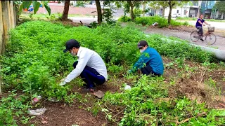 Cleaning up overgrown grass on the sidewalk, people were surprised when the exercise area returned