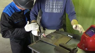 Сварка аргоном.Учим подписчика катать американку(Tig welding walking the cup)