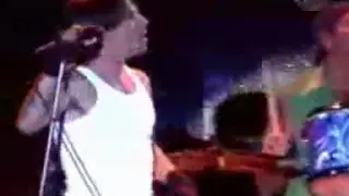 Red Hot Chili Peppers: Scar Tissue Solos Sao Paulo 2002