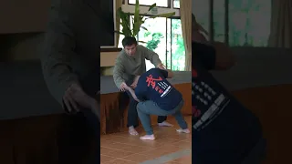 Chinese Kung Fu Master demonstrates Qi Connection