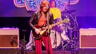 Helter Skelter / While My Guitar Gently Weeps (amazing solo!) - Live