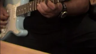 Blues Improvisation in Am with my Fender Scalloped YJM Ocean Blue USA