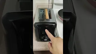 How to use the toaster