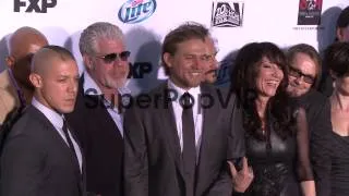 Ron Perlman, Charlie Hunnam, Kim Coates, Katey Sagal, Kur...