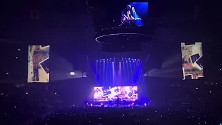 Blink182@Calgary🇨🇦 Adam’s song      Mark Hoppus become emotional