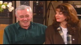 Rewind: "Frasier" stars John Mahoney & Jane Leeves - 1995 on-set interview