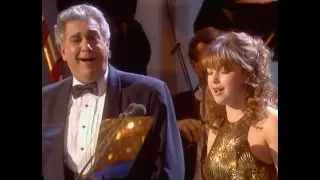 Charlotte Church & Plácido Domingo: "O Holy Night"; Charlotte Church: "Silent Night" (Vienna, 2000)