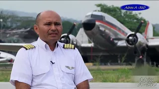 Avión de 85 años aun Volando hacia la selva - uno de los pocos DC 3 que aún quedan en Colombia.