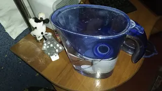 Стоит вода и не проходит в фильтре кувшине. Простое решение проблемы