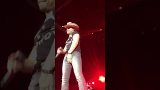 Dustin Lynch - Seein' Red Live