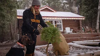 COZY LOG CABIN IN THE CANADIAN WILDERNESS | Decorating for Christmas // EFRT S7 EP62