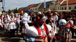 KYJOV - SLOVÁCKÝ ROK - velkolepý krojovaný průvod obcí KYJOVSKA a ŽDÁNICKA 9.