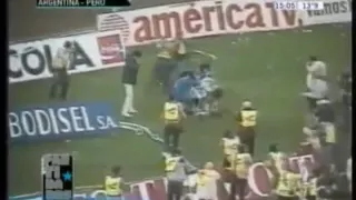 Eliminatorias Mundial México 86 - Argentina vs. Perú. Gol de Gareca y Passarella.