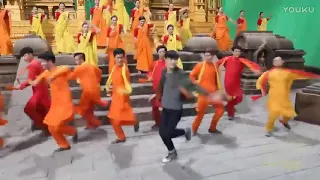 Lay dance Indian song - Kungfu Yoga