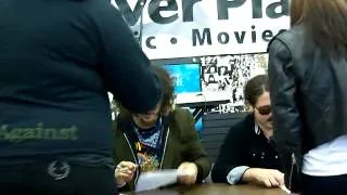 Foxy Shazam signing autographs.wmv