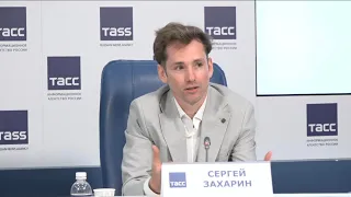 Сергей Захарин и Дмитрий Бозин о спектакле "Баня" В. Маяковского в Театре Романа Виктюка