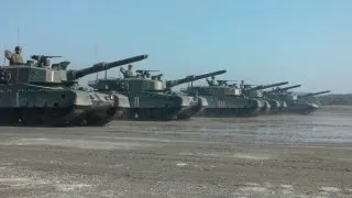 JGSDF 7th Armored Division and Northern Army Troops parade 2011 (HD)