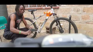 How to remove bottom bracket and install new one on a bicycle. road bike or mtb.