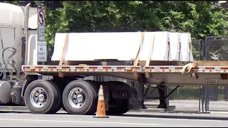 US Capital Begins to Remove Temporary Barrier Around White House