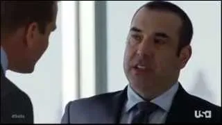 Harvey pissed off on Louis because of Mikado. S03E09