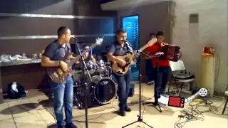 Enigma Norteño y Los Nuevos Rebeldes - Los Lujos Del R (En Vivo 2012)