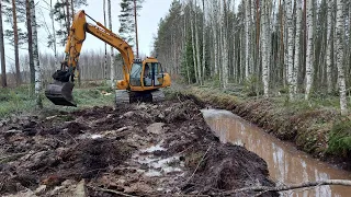 Metsäojan perkkausta sekä pätkä peltojaa ja uusi kamera