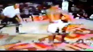 Kick-Boxing - Taekwondo champion vs Muay Thai 1990 part 3