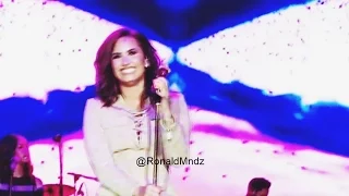 Demi Lovato Hiccups during singing - Future Now Tour 2016 (Fail)