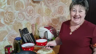 Готовим куриную печень с луком и сливками.