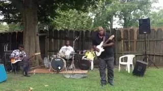 Terry "Big T" Williams performs Catfish Blues in Clarksdale, MS