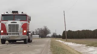 Quick Matt Video 🎥 : 1977 White Freightliner Cabover drive-by