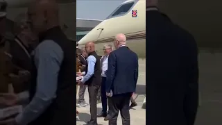 Tech Mogul Bill Gates touches down at Baroda Airport | Anant Radhika Pre-Wedding | N18S | #viral
