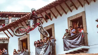 TAXCO URBAN DOWNHILL VLOG // YT INDUSTRIES TUES CF PRO - Bienvenido Aguado