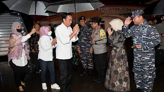 Tiba di Sidoarjo, Presiden Jokowi dan Ibu Iriana Ajak Para Pengawal Makan Bersama, 6 Februari 2023