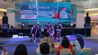 [AWHITE] KEP1ER (케플러) - INTRO + WADADA DANCE COVER @ BIG MALL SAMARINDA