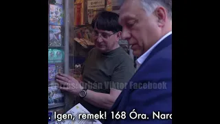 Orbán Viktor hatalmas forma, újságossal kávézgat! Közben megtalálta az “elveszett” sajtószabadságot