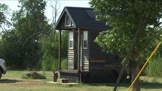 Tiny Houses (Texas Country Reporter)