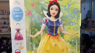 Truly the fairest of them all 🍎 Snow White Story Doll & Accessories