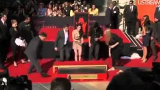 Robert Pattinson, Kristen Stewart and Taylor Lautner  Add Handprints to the Walk of Fame(Ceremony)