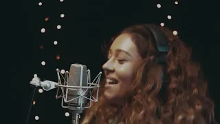 Lucia Gibarti & Band - Somebody else's guy ( Live Cover )