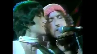 BOB DYLAN & JOAN BAEZ  (Captioned) Blowing In The Wind