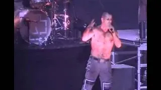 [07] Rammstein - Du Hast (Xcel Energy Center 11-10-2001), St. Paul, USA