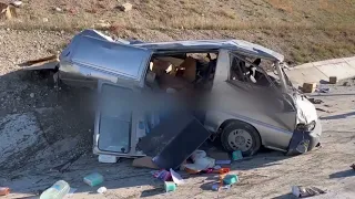 Отказали тормоза:грузовик смял пять авто в Севастополе.